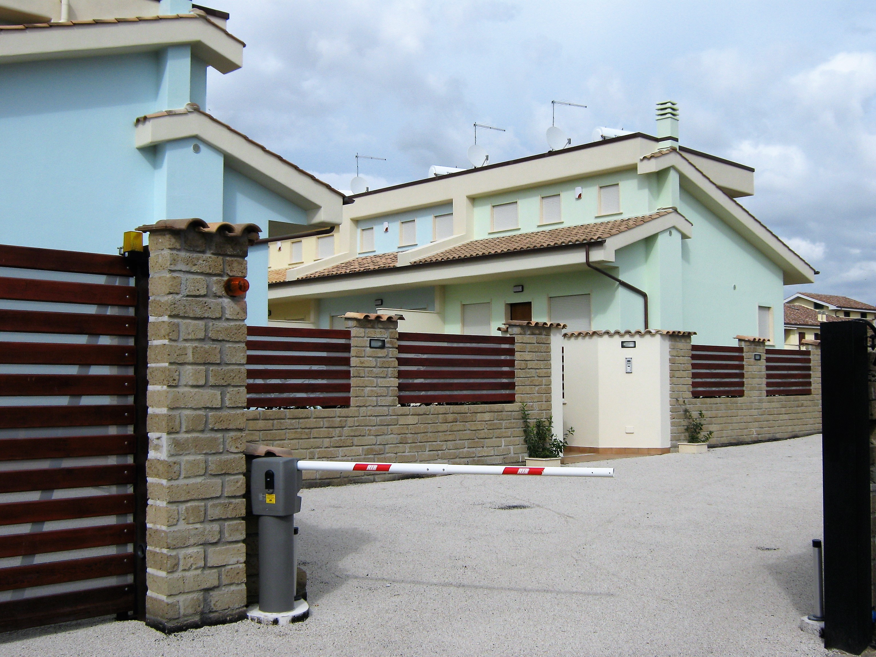 Costruzione di edifici per civile abitazione ed industriali - opere edili di ogni genere