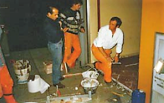 Pavimenti e rivestimenti in ceramica - marmo - linoleum - parquet - resine industriali e di arredo
