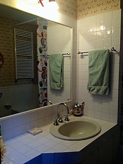 Pavimenti e rivestimenti in ceramica - marmo - linoleum - parquet - resine industriali e di arredo