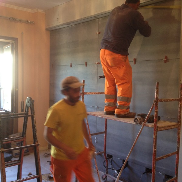 Pavimenti e rivestimenti in ceramica - marmo - linoleum - parquet - resine industriali e di arredo