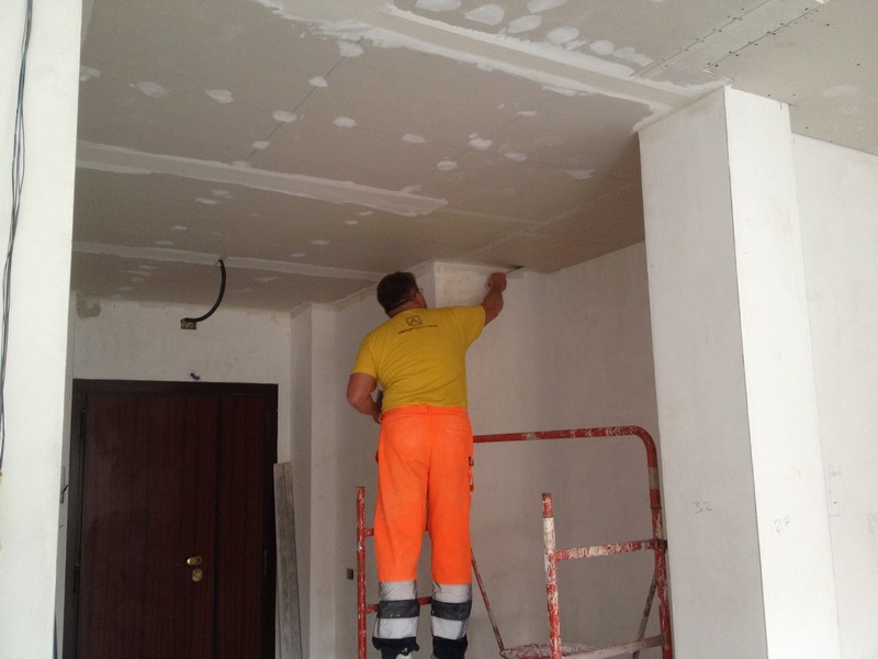 Controsoffitti - pareti in cartongesso e prefabbricate - rivestimenti continui di facciata