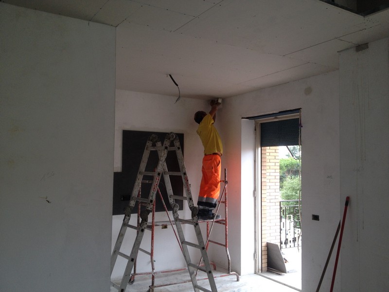 Controsoffitti - pareti in cartongesso e prefabbricate - rivestimenti continui di facciata