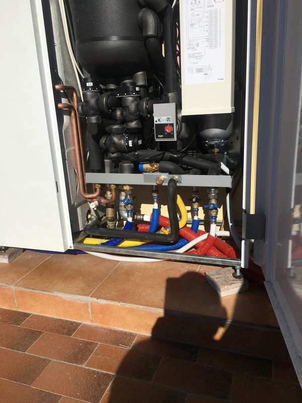 Impianti tecnologici ad uso civile ed industriale: Termoidraulico - Climatizzazione - Idraulico - Antincendio - Gas - Elettrico e speciale